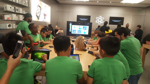 Computer Store «Apple Willowbrook Mall», reviews and photos, 2000 Willowbrook Dr, Houston, TX 77064, USA