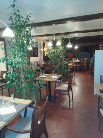 Atmosphère du La Cabane Restaurant à L'Éguille - n°14