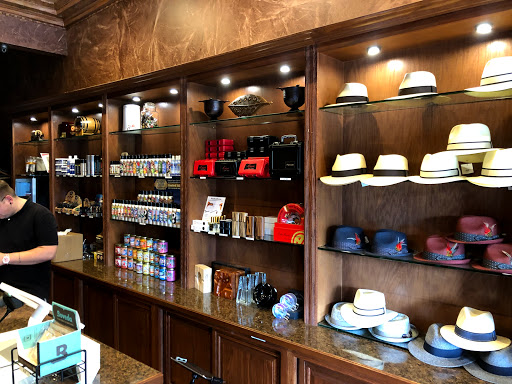 Tobacco Shop «La Casa Cigars and Lounge - Retail», reviews and photos, 1502 Randolph Street #100, Detroit, MI 48226, USA