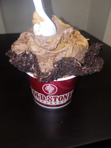 Ice Cream Shop «Cold Stone Creamery», reviews and photos, 7 Glenwood Rd, Clinton, CT 06413, USA
