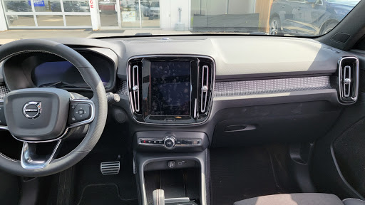 Car Dealer «LaFontaine Volvo Cars of Farmington Hills», reviews and photos, 24730 Haggerty Rd, Farmington Hills, MI 48335, USA