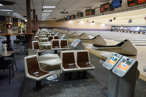 Bowling Alley «Liberty Lanes», reviews and photos, 115 L W Besinger Dr, Carpentersville, IL 60110, USA