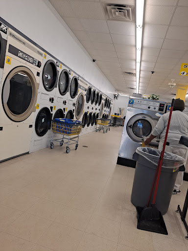 Laundromat «Ace Laundromat», reviews and photos, 808 S College Rd, Wilmington, NC 28403, USA