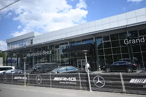 Grand Premium Mercedes-Benz Center image