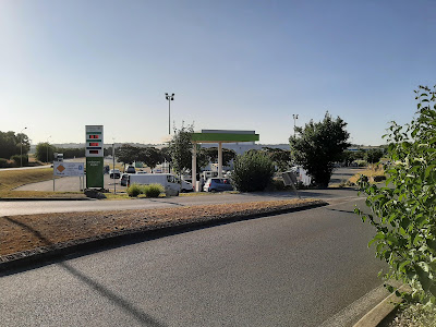 Station-service Carrefour contact La Crèche à La Crèche