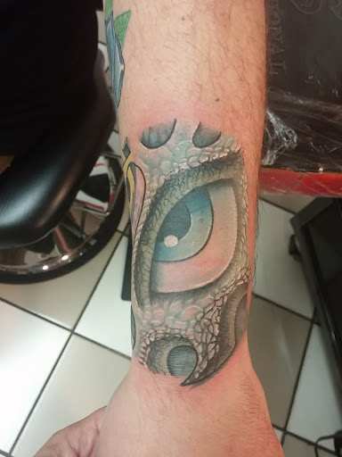 Tattoo Shop «Six1Six Tattoo Studio», reviews and photos, 526 Leonard St NW, Grand Rapids, MI 49504, USA