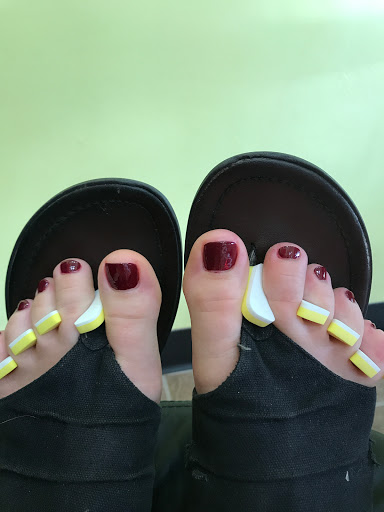 Nail Salon «Tip To Toe Nail Salon», reviews and photos, 6810 W State St E, Wauwatosa, WI 53213, USA