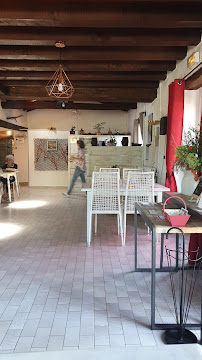 Atmosphère du Restaurant Auberge de l'Ecurie à Usson-du-Poitou - n°11