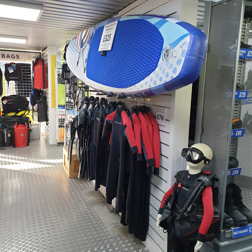 Diving shops in Manchester