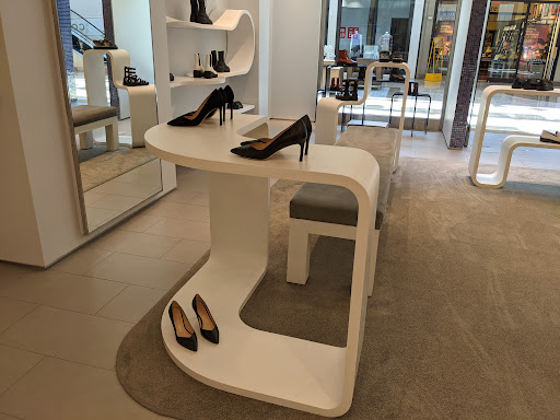 Shopping Mall «The Shops at Chestnut Hill», reviews and photos, 199 Boylston St, Chestnut Hill, MA 02467, USA