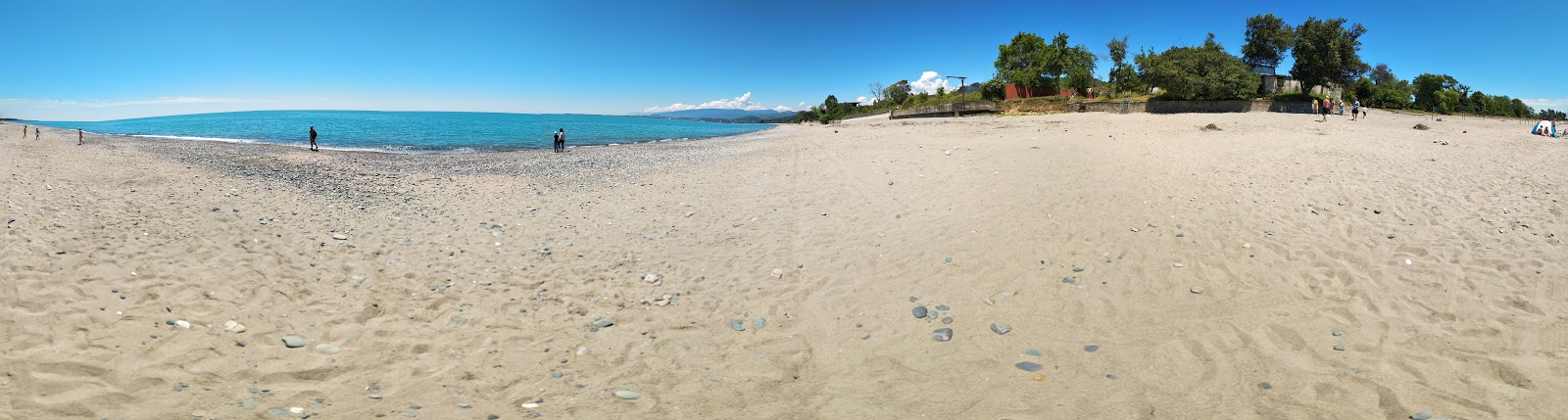 Fotografija Tkhubuni beach z dolga ravna obala