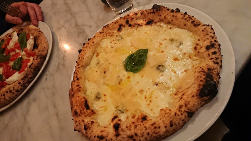 Giro Pizzeria Napoletana