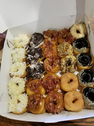 Donut Shop «Mini Doughnut Factory», reviews and photos, 2109 S Dale Mabry Hwy, Tampa, FL 33629, USA