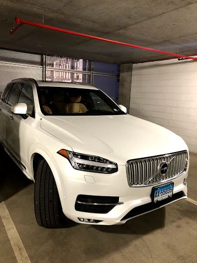 Auto Body Shop «Universal Auto Body», reviews and photos, 914 E Main St #10, Stamford, CT 06902, USA