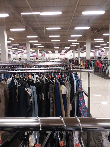 Clothing Store «Burlington Coat Factory», reviews and photos, 30 W Rand Rd, Arlington Heights, IL 60004, USA