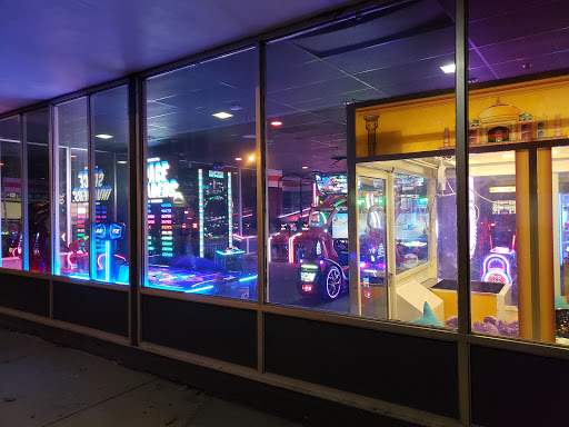 Bowling Alley «Brunswick Zone River Grove Lanes», reviews and photos, 3111 River Rd, River Grove, IL 60171, USA