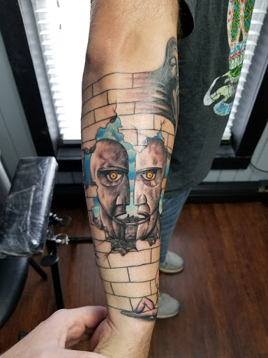 Explore side thigh tattoo ideas, creative tattoo ideas in Slippery Rock, available at Master Lines Tattoo Studio