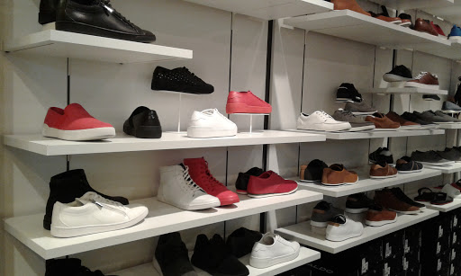 Clothing Store «Banana Republic Factory Store», reviews and photos, 100 Citadel Dr, Commerce, CA 90040, USA