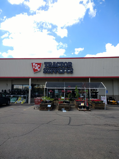 Tractor Supply Co., 8610 Shaver Rd, Portage, MI 49024, USA, 