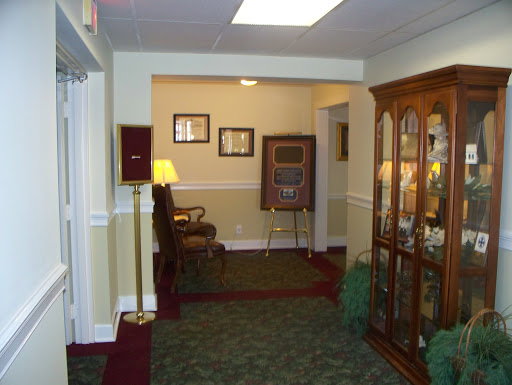 Funeral Home «Dyer Funeral Home», reviews and photos, 798 S Willow Ave, Cookeville, TN 38501, USA