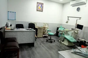 Dentem Dental Clinic : Dentist in Chhatarpur image