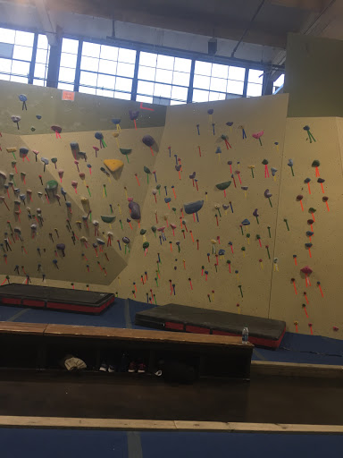 Rock Climbing Gym «Philadelphia Rock Gym - Wyncote», reviews and photos, 827 Glenside Ave #200, Wyncote, PA 19095, USA