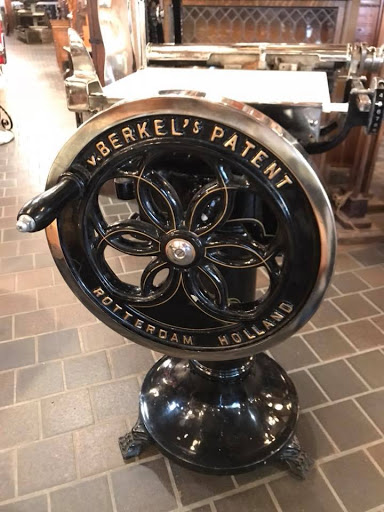 Antique clocks Montreal