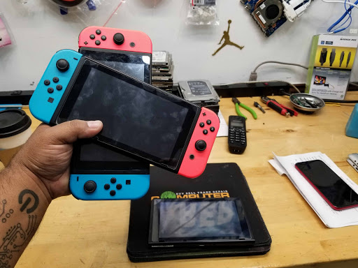 Computer Store «Computer Guys of Dallas Phone, Tablet, Gaming, Electronic Repair», reviews and photos, 1401 S Buckner Blvd #115, Dallas, TX 75217, USA