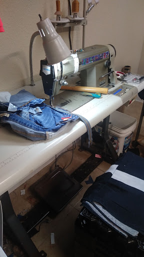 Dry Cleaner «Signature Avenue Cleaners», reviews and photos, 705 Sawdust Rd, Spring, TX 77380, USA