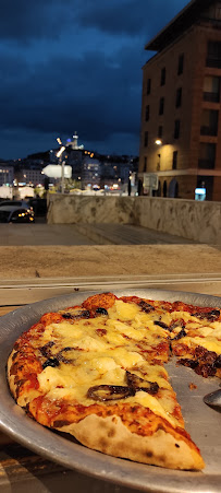 Pizza du Restaurant italien Restaurant Pizzeria Le Joli Port à Marseille - n°9