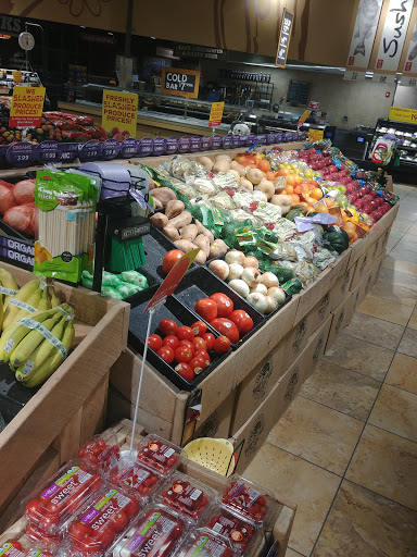 Supermarket «Giant Eagle Supermarket», reviews and photos, 2775 W Market St, Fairlawn, OH 44333, USA