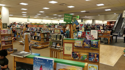 Book Store «Barnes & Noble», reviews and photos, 1150 El Camino Real, San Bruno, CA 94066, USA