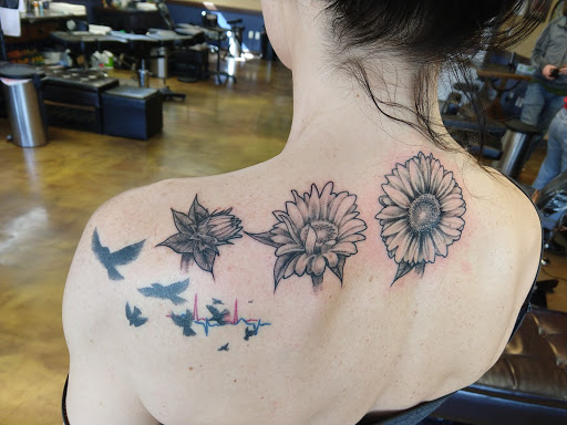 Tattoo Shop «Good Family Tattoo», reviews and photos, 198 W Grass Lake Rd, Lake Villa, IL 60046, USA