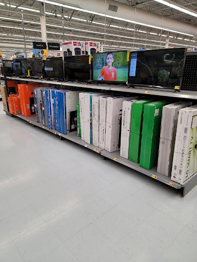 Discount Store «Walmart», reviews and photos, 44575 Mound Rd, Sterling Heights, MI 48314, USA