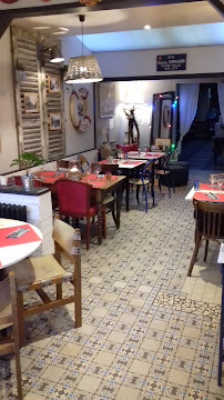 Atmosphère du Bar-restaurant à huîtres L'abreuvoir à Veules-les-Roses - n°15