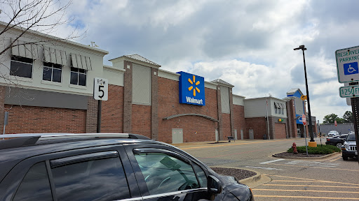 Department Store «Walmart Supercenter», reviews and photos, 1275 Lake Ave, Woodstock, IL 60098, USA