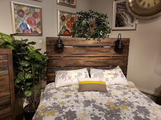Furniture Store «Ashley HomeStore», reviews and photos, 7502 N Blackstone Ave, Fresno, CA 93720, USA