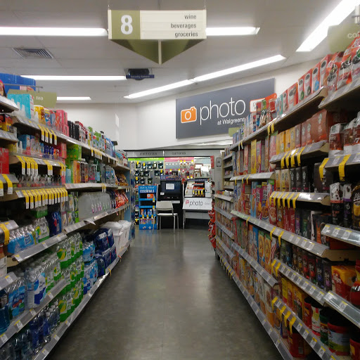Drug Store «Walgreens Roeland Park», reviews and photos, 4951 Roe Blvd, Roeland Park, KS 66205, USA