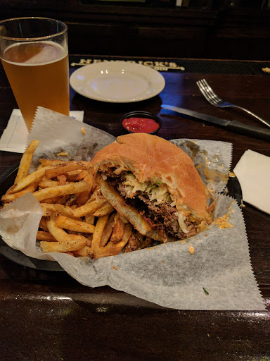 Bar & Grill «10th Street Live Bar & Grill», reviews and photos, 104 N 10th St, Kenilworth, NJ 07033, USA