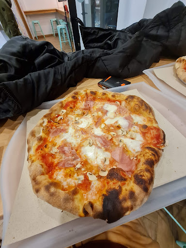 TÀGLIO LA pizza di Claudio in Castelferretti, Provincia di Ancona