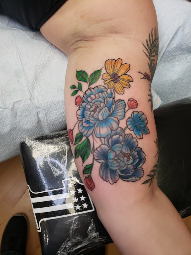 Tattoo Shop «White Lotus Tattoo & Fine Art», reviews and photos, 59 Main St, Toms River, NJ 08753, USA