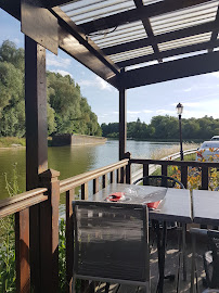 Atmosphère du Restaurant Le Confluent à Pont-l'Évêque - n°2