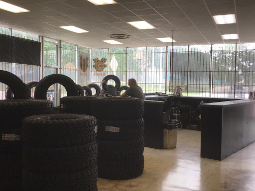 Tire Shop «Brooks Tire, Inc.», reviews and photos, 1302 Leopard St, Corpus Christi, TX 78401, USA