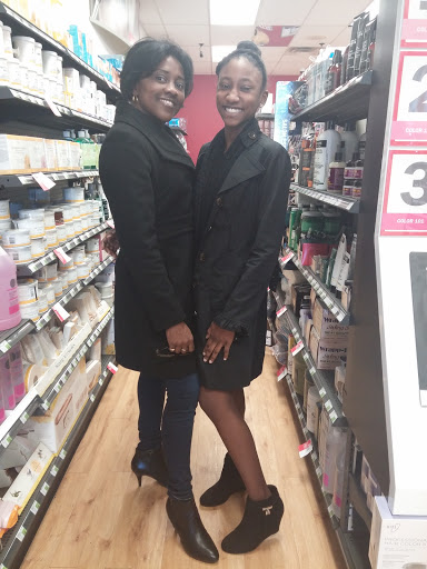 Shoe Store «Famous Footwear», reviews and photos, 2101 Elmwood Ave, Buffalo, NY 14207, USA