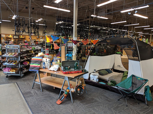 Camping Store «REI», reviews and photos, 1165 Perimeter Center W #200, Atlanta, GA 30338, USA