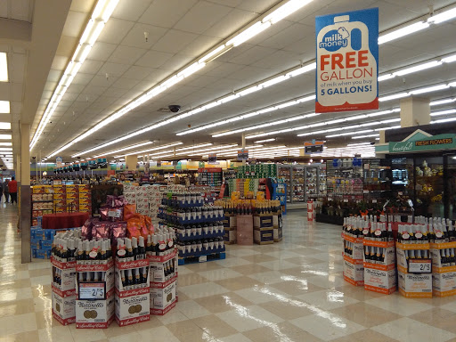 Supermarket «Lucky», reviews and photos, 2355 California Blvd, Napa, CA 94559, USA