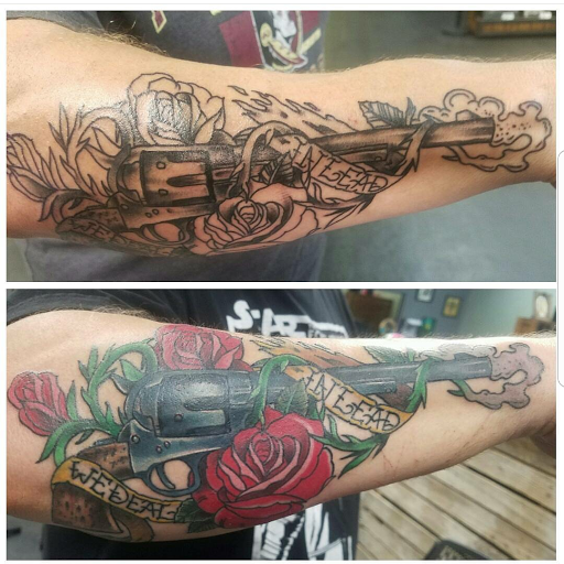 Tattoo Shop «Fox Tattoo Parlor & Gallery», reviews and photos, 3045-B SE 3rd Ave, Ocala, FL 34471, USA