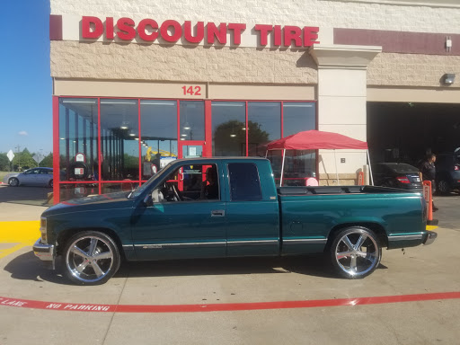 Tire Shop «Discount Tire Store - Cedar Hill, TX», reviews and photos, 142 N Hwy 67, Cedar Hill, TX 75104, USA