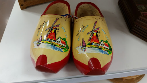 Thrift Store «Goodwill - St. Paul», reviews and photos, 1239 University Ave W, St Paul, MN 55104, USA