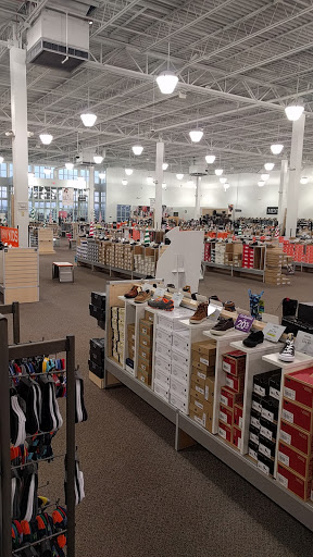 Shoe Store «DSW Designer Shoe Warehouse», reviews and photos, 290 Mid Rivers Center, St Peters, MO 63376, USA